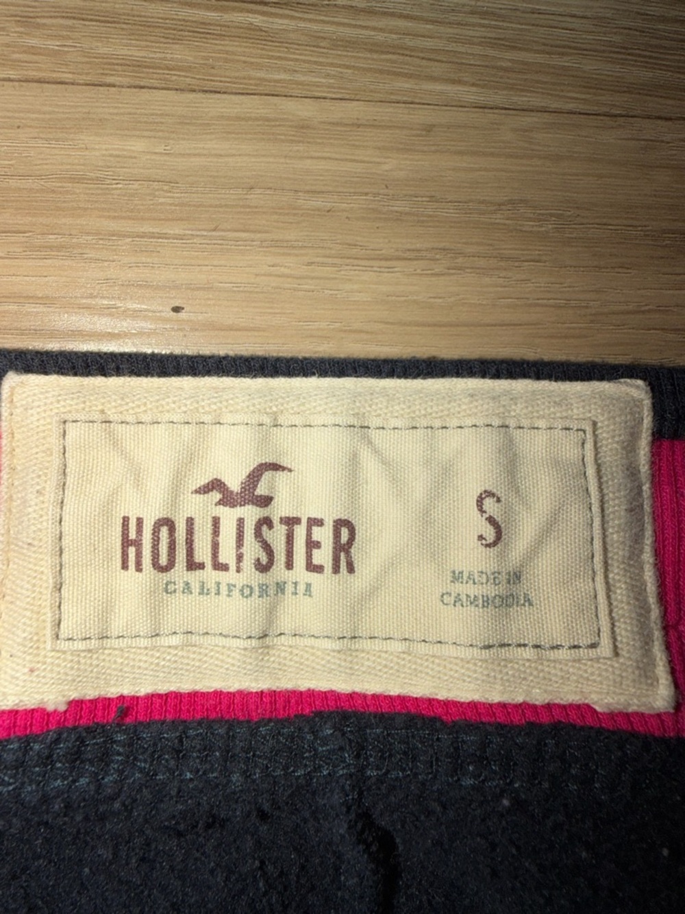 Hollister Black Sweat pants with Pink Logo - Picture 4 of 4